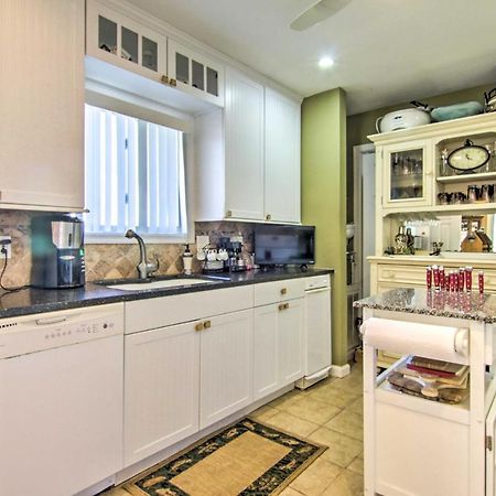 Berlin Home With Patio, 9 Mi To Ocean City Beaches Luaran gambar