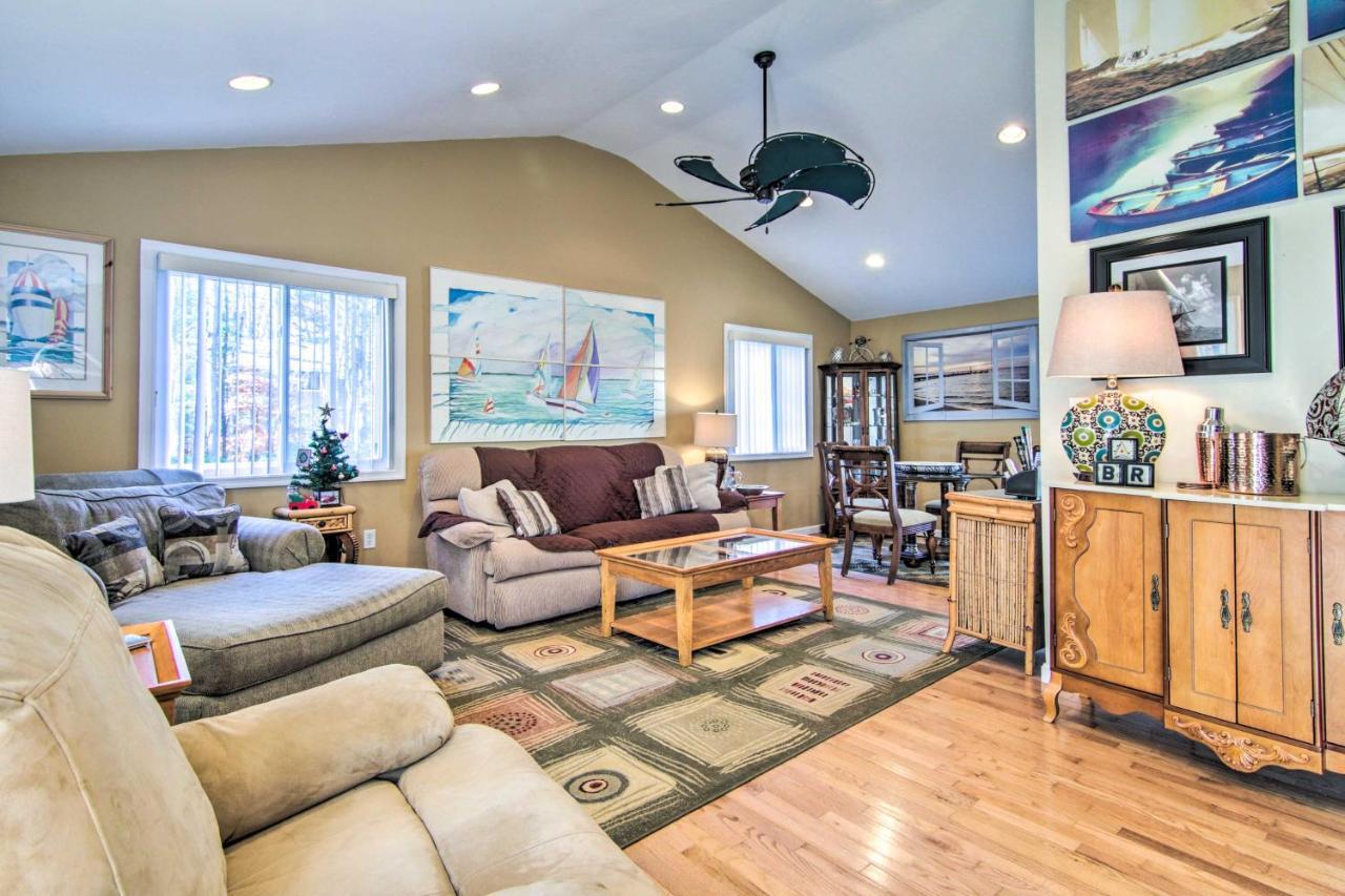 Berlin Home With Patio, 9 Mi To Ocean City Beaches Luaran gambar